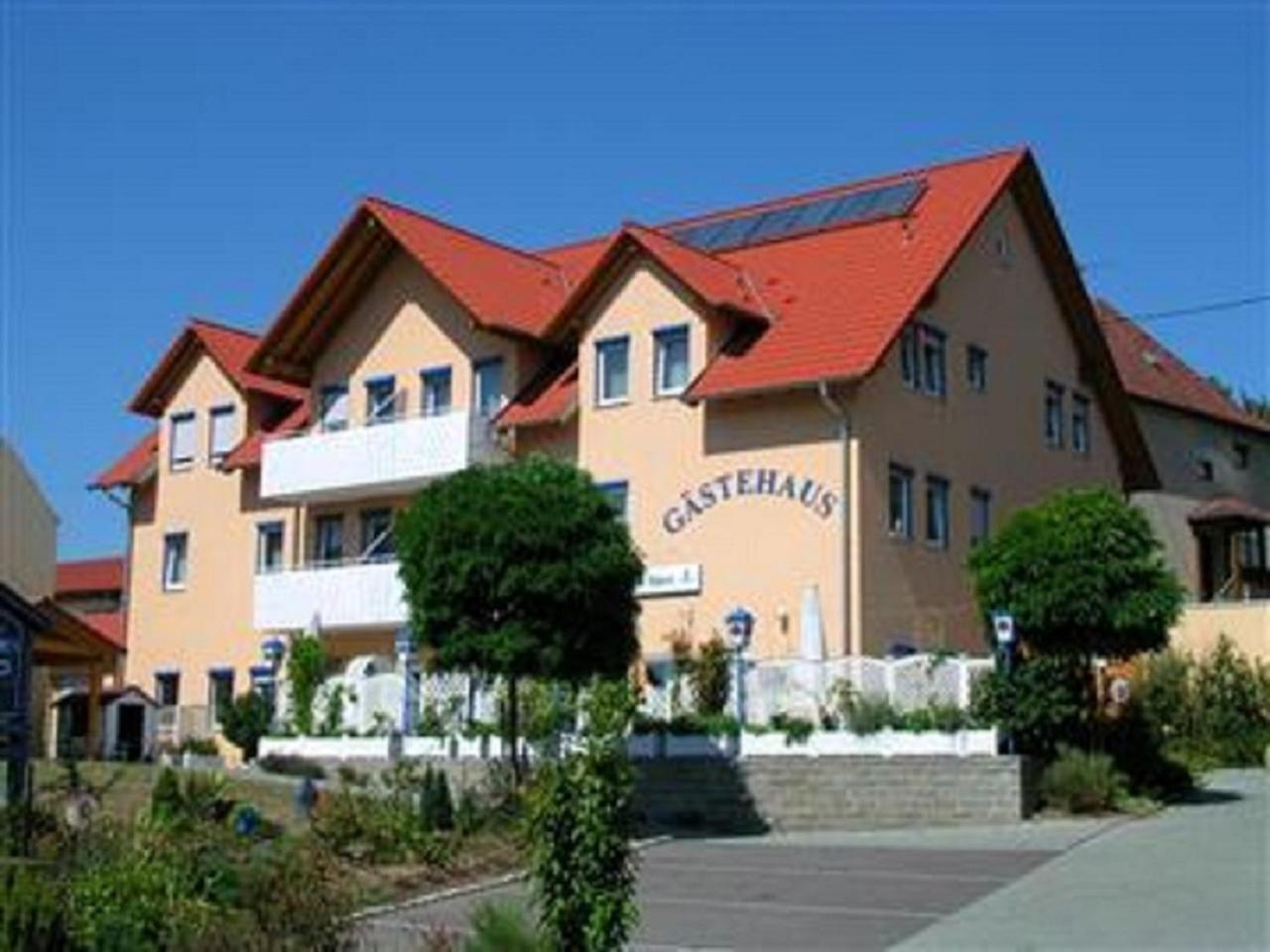 Gasthaus Zum Baeren Gaestehaus Wittighausen Dış mekan fotoğraf